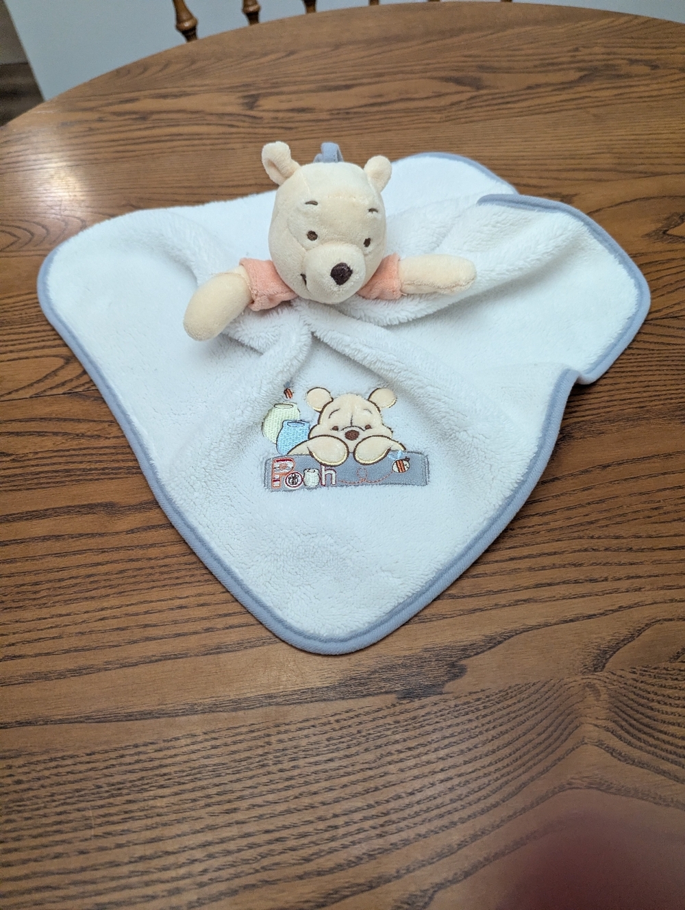 Winnie the Pooh. Disney Baby  Plush Security Blanket, Lovey. 14 Inches. GUC